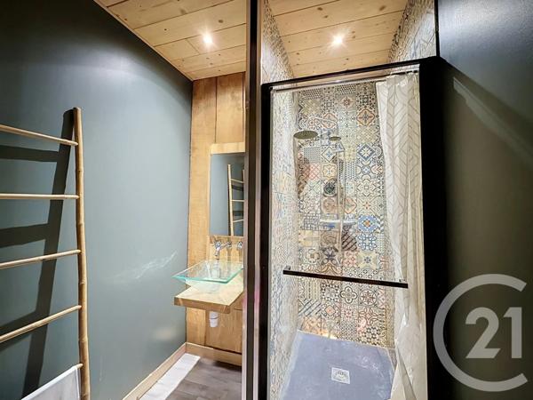 Appartement T6 à vendre  6 pièces - 150,81 m 2   TANINGES  - 74
