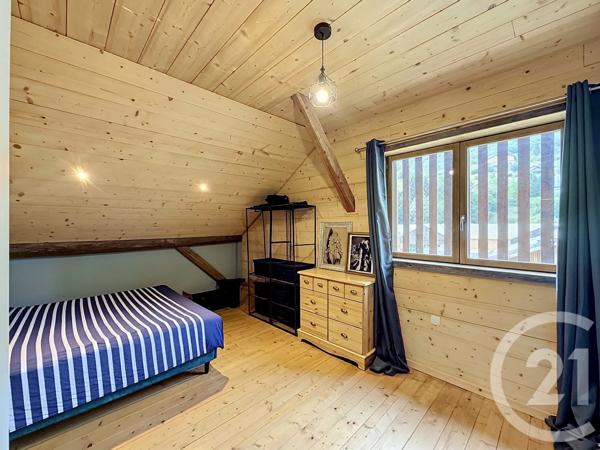Appartement T6 à vendre  6 pièces - 150,81 m 2   TANINGES  - 74