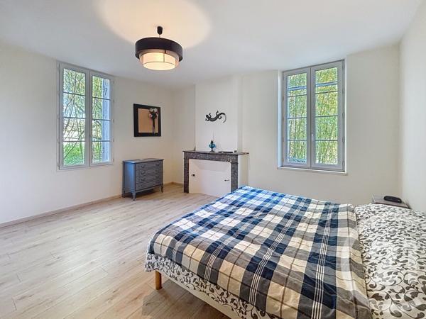 Maison à vendre  6 pièces - 161 m2 MONTPON MENESTEROL - 24