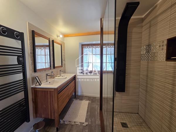 Maison T5 de 102m² avec terrasses et jardin, cachet, rénovée, quartier St Germain Ambérieu en Bugey