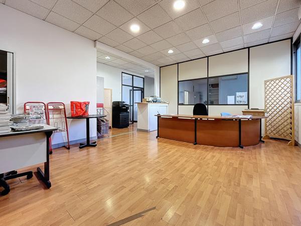 Bureau 7 pièces - 229 m² Exclusivité efficity