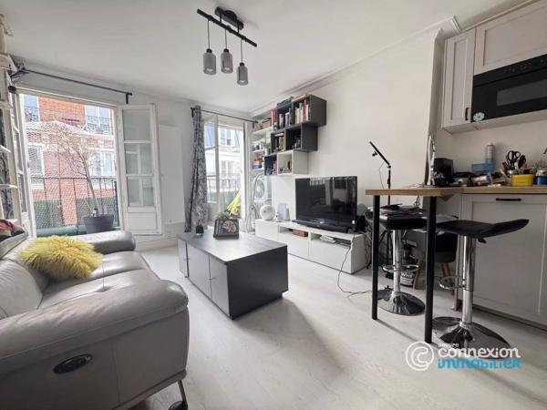 2 pièces rue Truffaut avec balcon Sud-ouest !