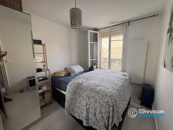2 pièces rue Truffaut avec balcon Sud-ouest !