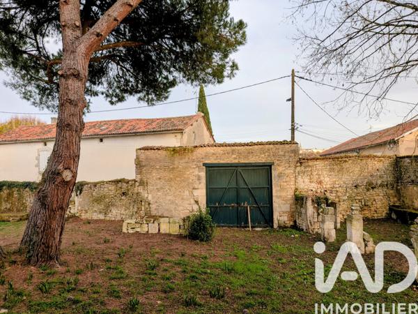 Maison à vendre 10 pièces 235 m² Angoulême