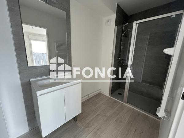 Location Appartement 4 pièces 92.07 m² - 53, RUE DES FRERES LUMIERE Caen 14000