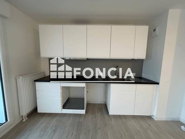 Location Appartement 4 pièces 92.07 m² - 53, RUE DES FRERES LUMIERE Caen 14000