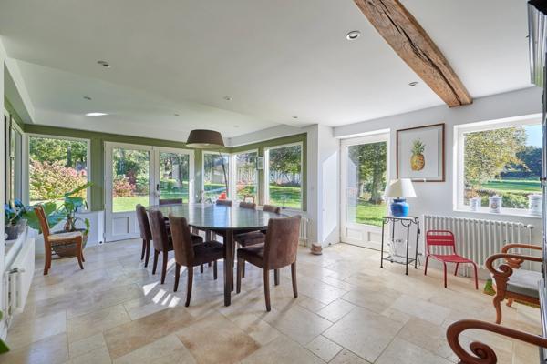 Propriété avec maison principale et dépendances sur 2 hectares - secteur CAMBREMER (14)