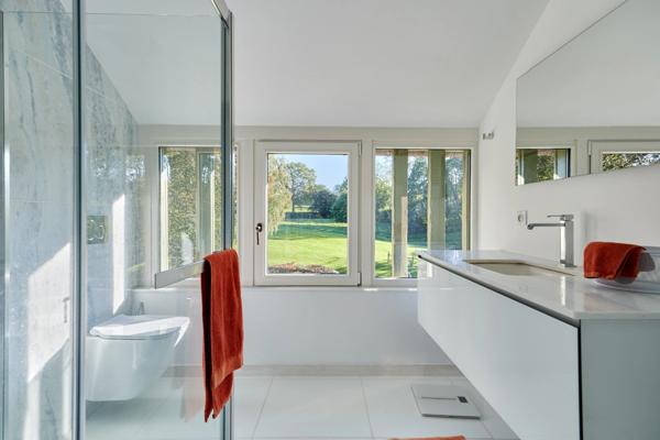 Propriété avec maison principale et dépendances sur 2 hectares - secteur CAMBREMER (14)