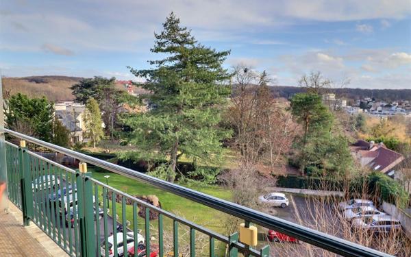 Appartement à vendre    4 pièces • 102 m2 Chaville