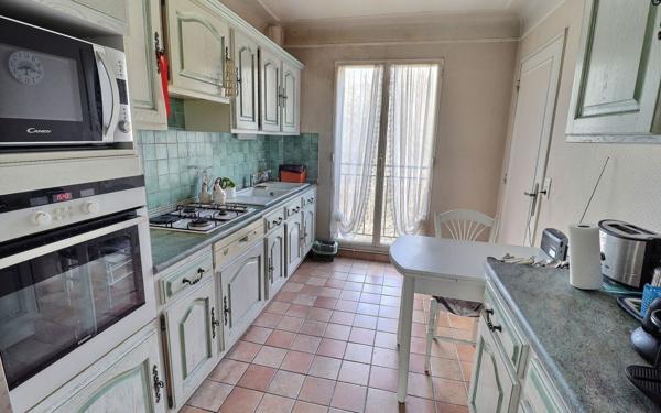 Appartement à vendre    4 pièces • 102 m2 Chaville