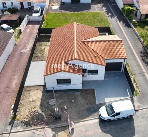 Maison à SAINT-HILAIRE-DE-RIEZ, 85270 - 4 pièces 86m²