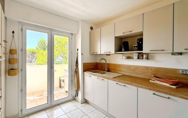 Appartement à vendre    3 pièces • 69 m2 Saint-Raphaël