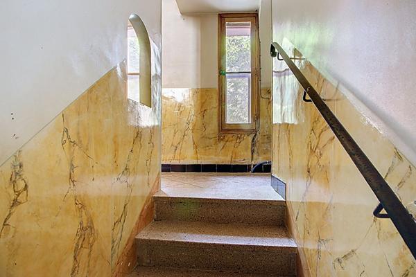 IMMEUBLE À FORT POTENTIEL - COTIGNAC (83) 10 pièces 300 m2