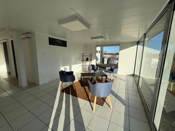 Immeuble à QUESTEMBERT, 56230 - 248m²