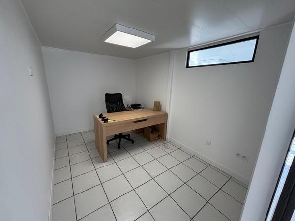 Immeuble à QUESTEMBERT, 56230 - 248m²