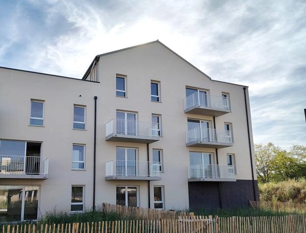 Appartement T2 de 40,54 m² avec balcon et stationnement à Val-de-Reuil