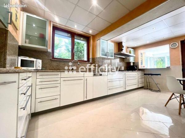 Maison 8 pièces - 235 m² Bien prestige