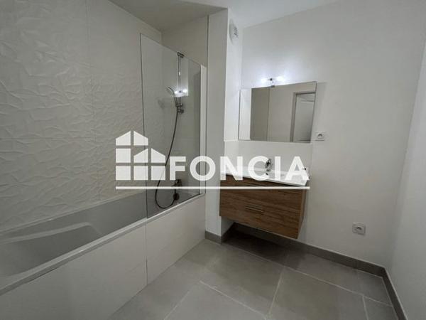 Location Appartement 3 pièces 63.73 m² - 13 AVENUE CORIOLAN Luce 28110