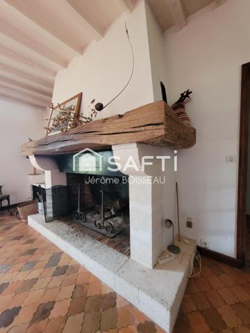 Maison d'exception aux vastes pièces  dans un écrin de verdure