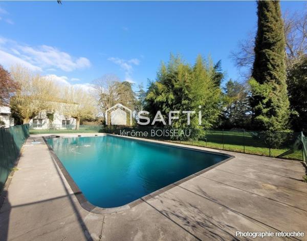 Maison d'exception aux vastes pièces  dans un écrin de verdure