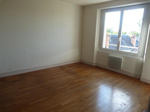 Location Appartement 4 pièces 108 m2 à Vierzon
