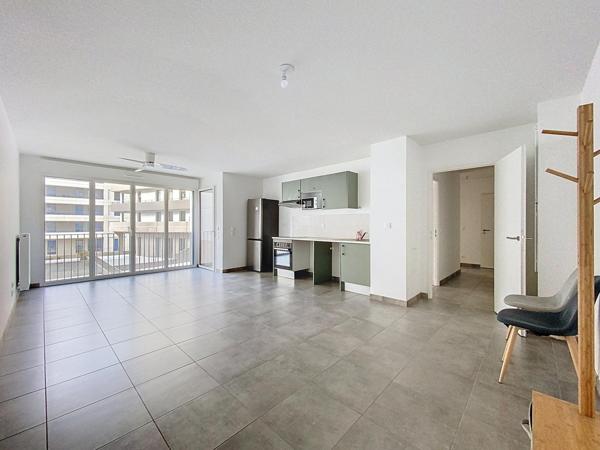 Bordeaux proche gare - T3 récent avec balcon