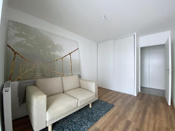 Bordeaux proche gare - T3 récent avec balcon