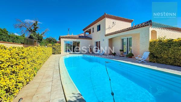 SUPERBE VILLA T5 157 M2 - PISCINE, GRAND TERRAIN 893 M2, GARAGE ET ATELIER - QUARTIER RESIDENTIEL RECHERCHÉ