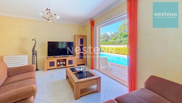 SUPERBE VILLA T5 157 M2 - PISCINE, GRAND TERRAIN 893 M2, GARAGE ET ATELIER - QUARTIER RESIDENTIEL RECHERCHÉ