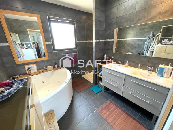 Villa contemporaine 6 pièces avec vue et piscine