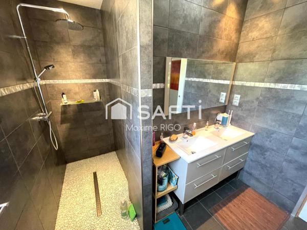 Villa contemporaine 6 pièces avec vue et piscine