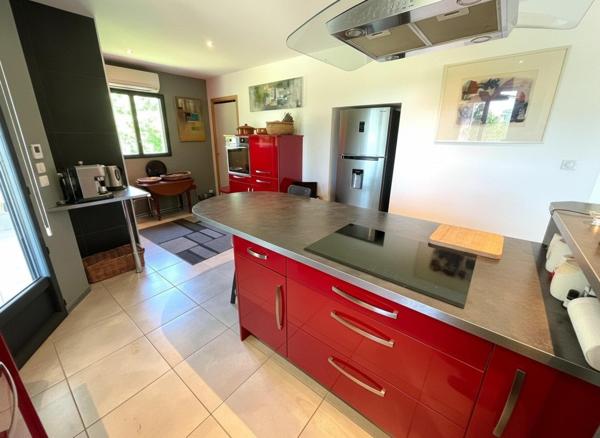 Villa contemporaine 6 pièces avec vue et piscine