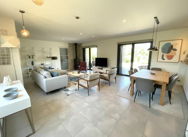 Villa contemporaine 6 pièces avec vue et piscine