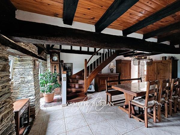 LONGÈRE EN PIERRE – 3 CHAMBRES – À 5 MN DU CENTRE DE PLOËRMEL