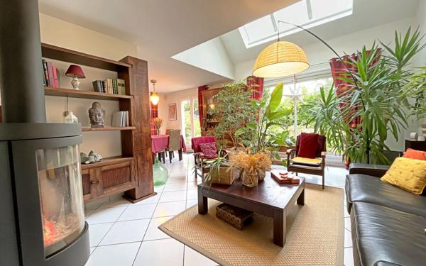 Maison à vendre    5 pièces • 135,60 m2 Gif-sur-Yvette