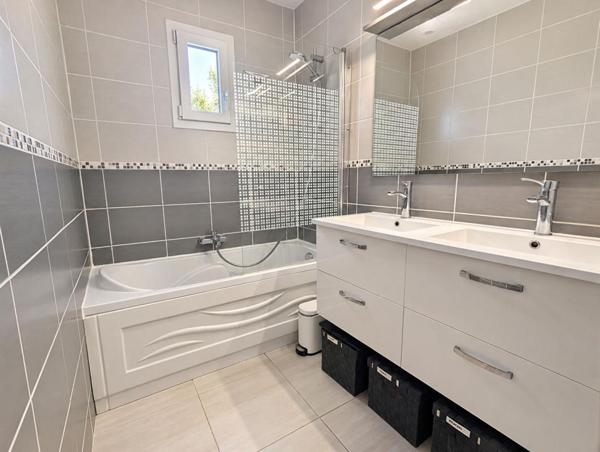 Maison  5 pièce(s) 100 m2