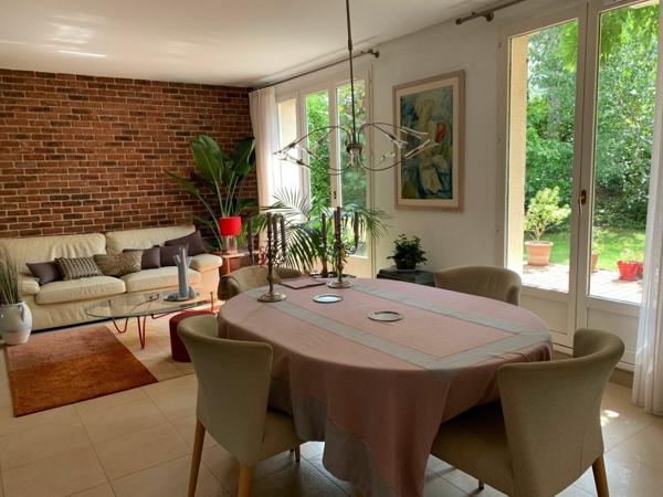 Maison à vendre    6 pièces • 155 m2 Chambourcy