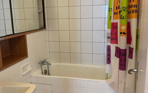 Appartement à louer    2 pièces • 42,59 m2 Paris 19