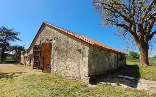 Maison à vendre    3 pièces •  Pomport