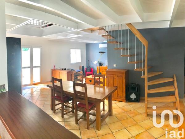 Maison à vendre 7 pièces 205 m² Le Tampon