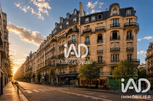 Parking à vendre 3 100 m² Paris 18
