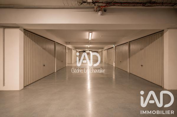 Parking à vendre 3 100 m² Paris 18