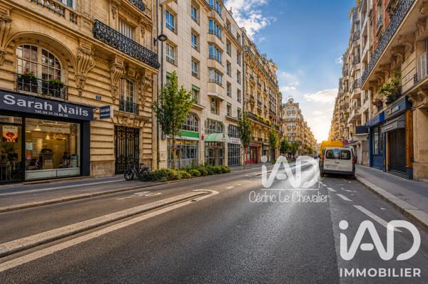 Parking à vendre 3 100 m² Paris 18