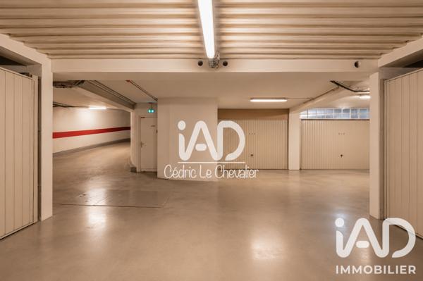 Parking à vendre 3 100 m² Paris 18
