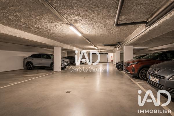 Parking à vendre 3 100 m² Paris 18