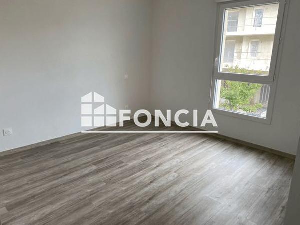 Location Appartement 2 pièces 37.89 m² - 186 AVENUE DE LA REPUBLIQUE Villefontaine 38090