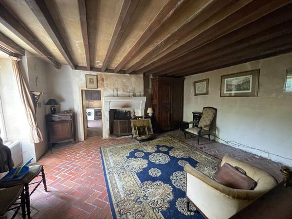 Maison de campagne de caractère 1 heure Paris sud terrain boisé avec étang 4353m²