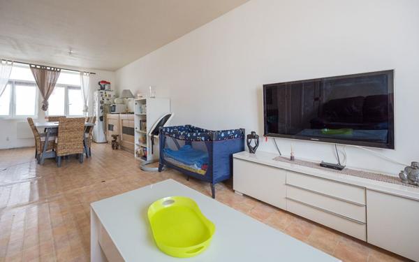 Immeuble à vendre    8 pièces •  Comines