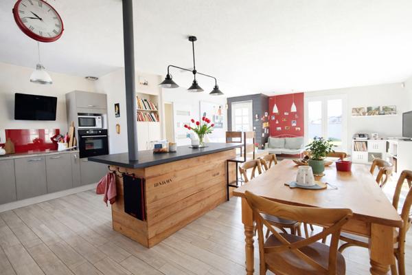 DOMPIERRE SUR MER MAISON 155 M² 5 CHAMBRES PISCINE JARDIN  Dompierre sur mer