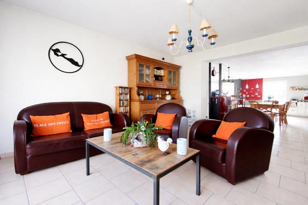 DOMPIERRE SUR MER MAISON 155 M² 5 CHAMBRES PISCINE JARDIN  Dompierre sur mer